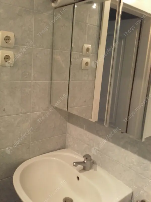 Kiadó albérlet 259000 Ft/hó áron: Budapest, XI. kerület  Baranyai utca. Mérete: 42 nm, 3 szobás | Alberlet.hu - 6578101