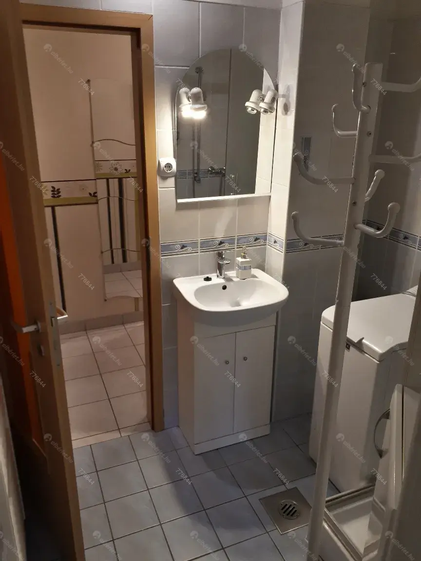 Kiadó albérlet 280000 Ft/hó áron: Budapest, XI. kerület  Baranyai utca. Mérete: 52 nm, 2 szobás | Alberlet.hu - 6693983