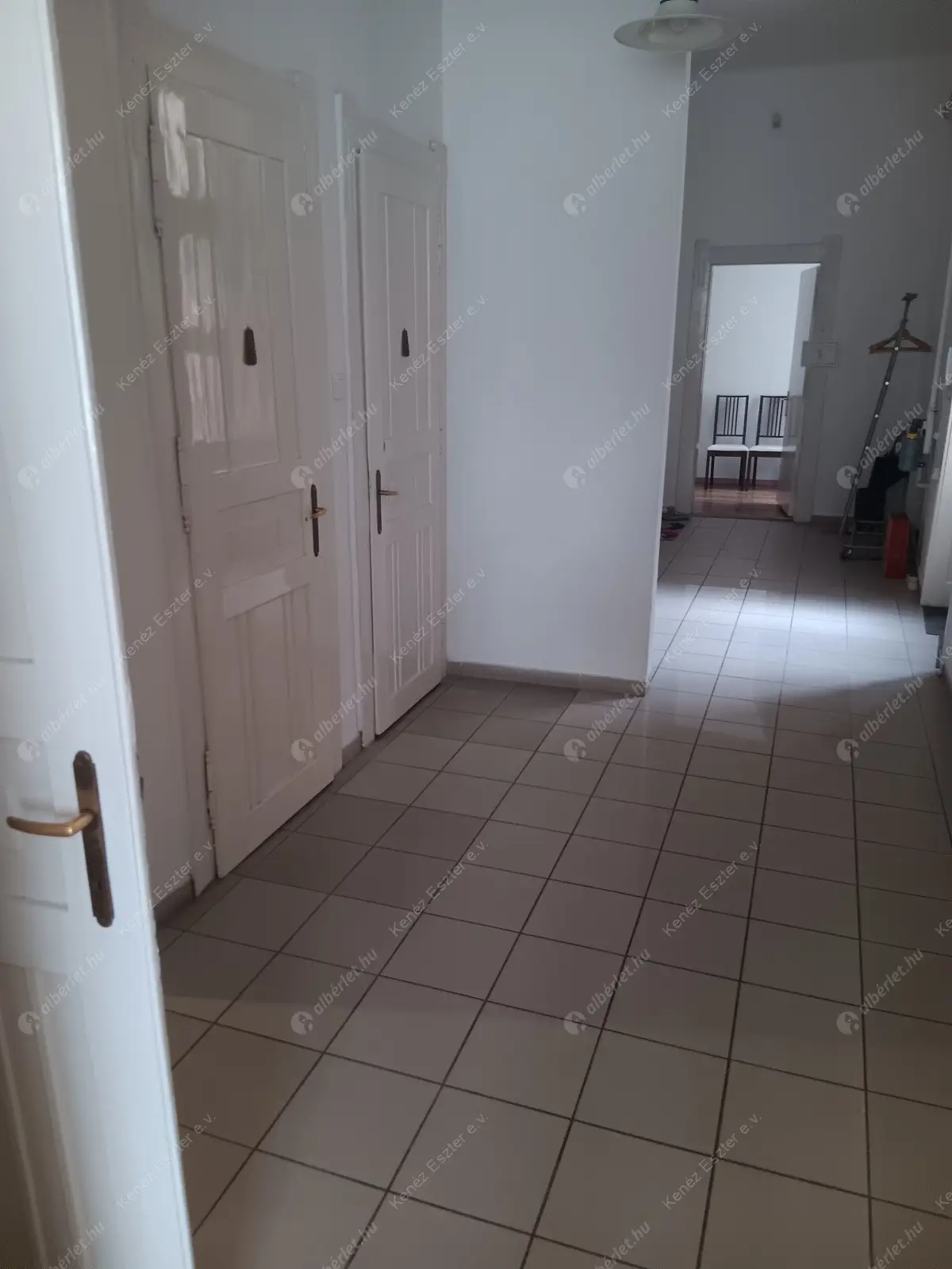 Kiadó albérlet 750000 Ft/hó áron: Budapest, XI. kerület  Bartók Béla út. Mérete: 166 nm, 5 szobás | Alberlet.hu - 6568706