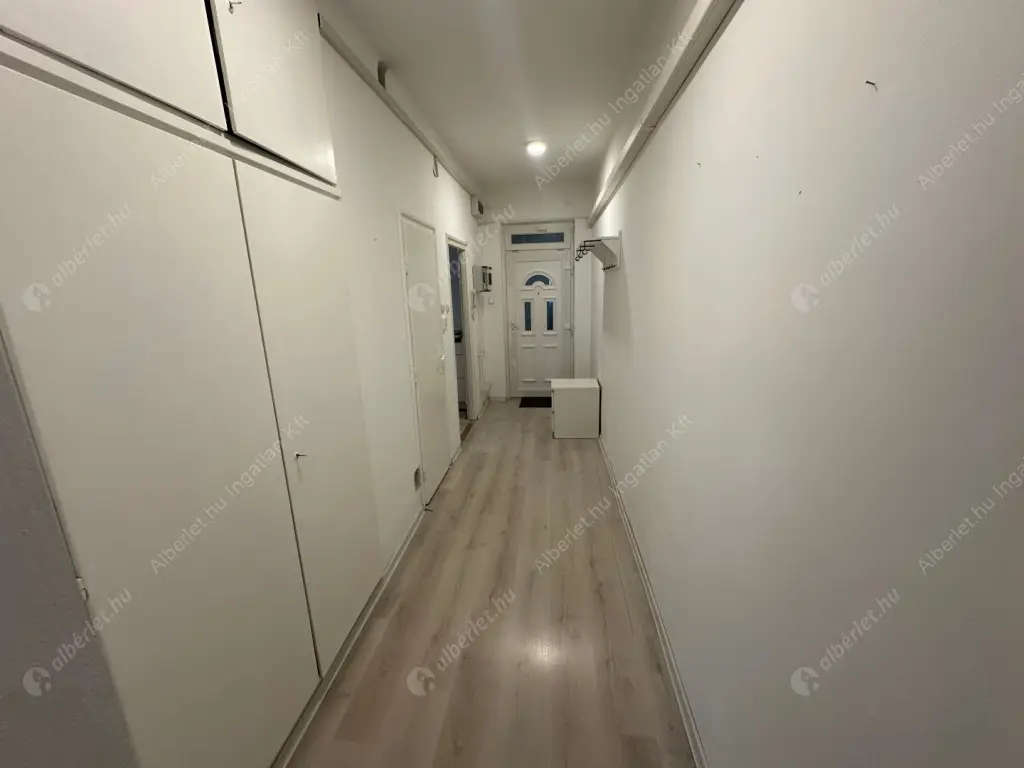 Kiadó albérlet 260000 Ft/hó áron: Budapest, XI. kerület  Bartók Béla út. Mérete: 45 nm, 1 szobás | Alberlet.hu - 6549295