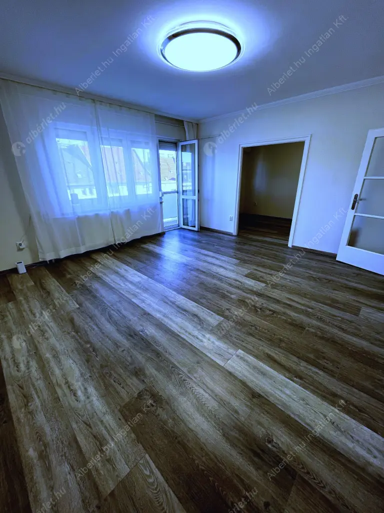 Kiadó albérlet 270000 Ft/hó áron: Budapest, XI. kerület  Bartók Béla út. Mérete: 54 nm, 2 szobás | Alberlet.hu - 6560255