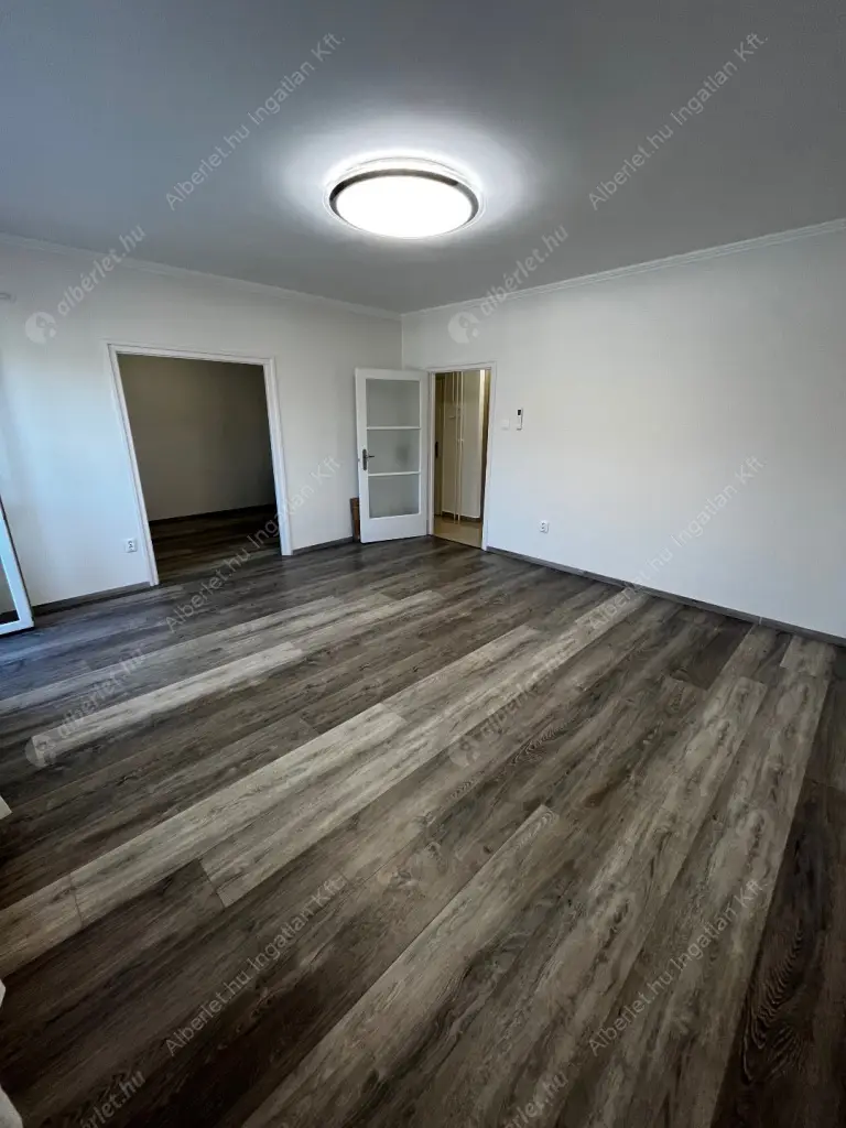 Kiadó albérlet 270000 Ft/hó áron: Budapest, XI. kerület  Bartók Béla út. Mérete: 54 nm, 2 szobás | Alberlet.hu - 6560256