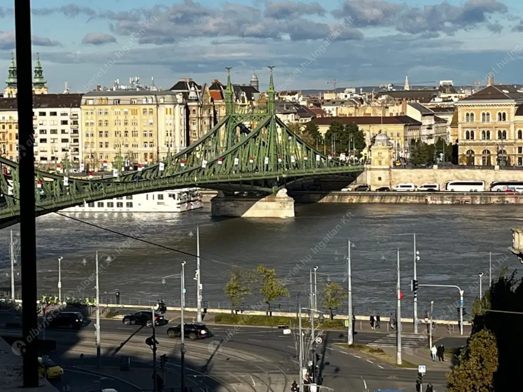 Kiadó albérlet 270000 Ft/hó áron: Budapest, XI. kerület  Bartók Béla út. Mérete: 54 nm, 2 szobás | Alberlet.hu - 6560263