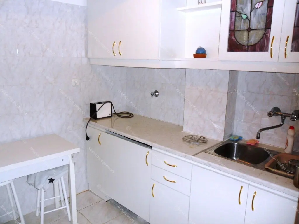 Kiadó albérlet 290000 Ft/hó áron: Budapest, XI. kerület  Bartók Béla út. Mérete: 64 nm, 2 szobás | Alberlet.hu - 6697462