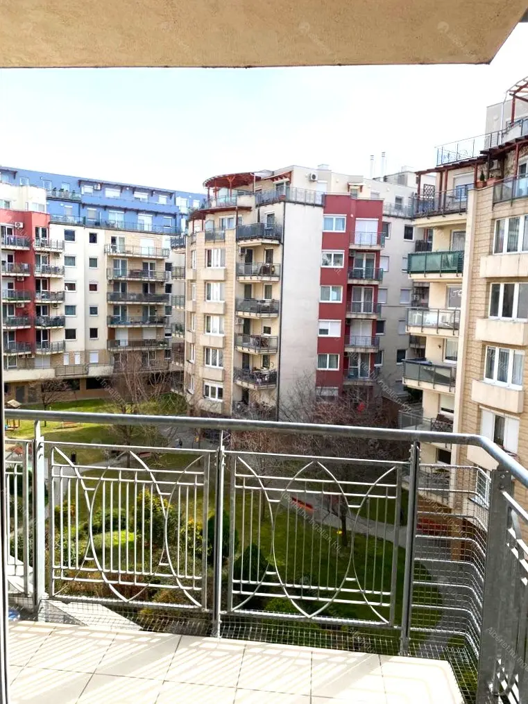 Kiadó albérlet 320000 Ft/hó áron: Budapest, XI. kerület  Bartók Béla út. Mérete: 65 nm, 3 szobás | Alberlet.hu - 6649614