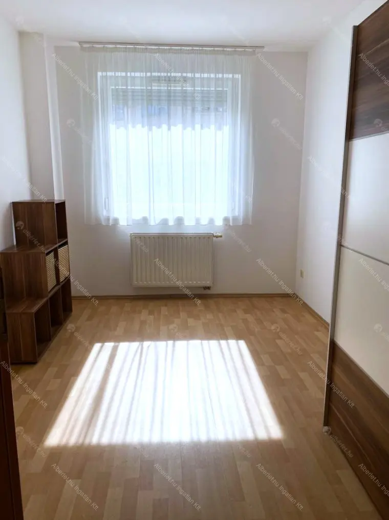 Kiadó albérlet 320000 Ft/hó áron: Budapest, XI. kerület  Bartók Béla út. Mérete: 65 nm, 3 szobás | Alberlet.hu - 6649616