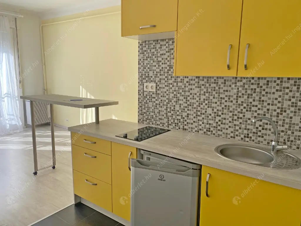 Kiadó albérlet 200000 Ft/hó áron: Budapest, XI. kerület  Bercsényi utca. Mérete: 33 nm, 1 szobás | Alberlet.hu - 6605362