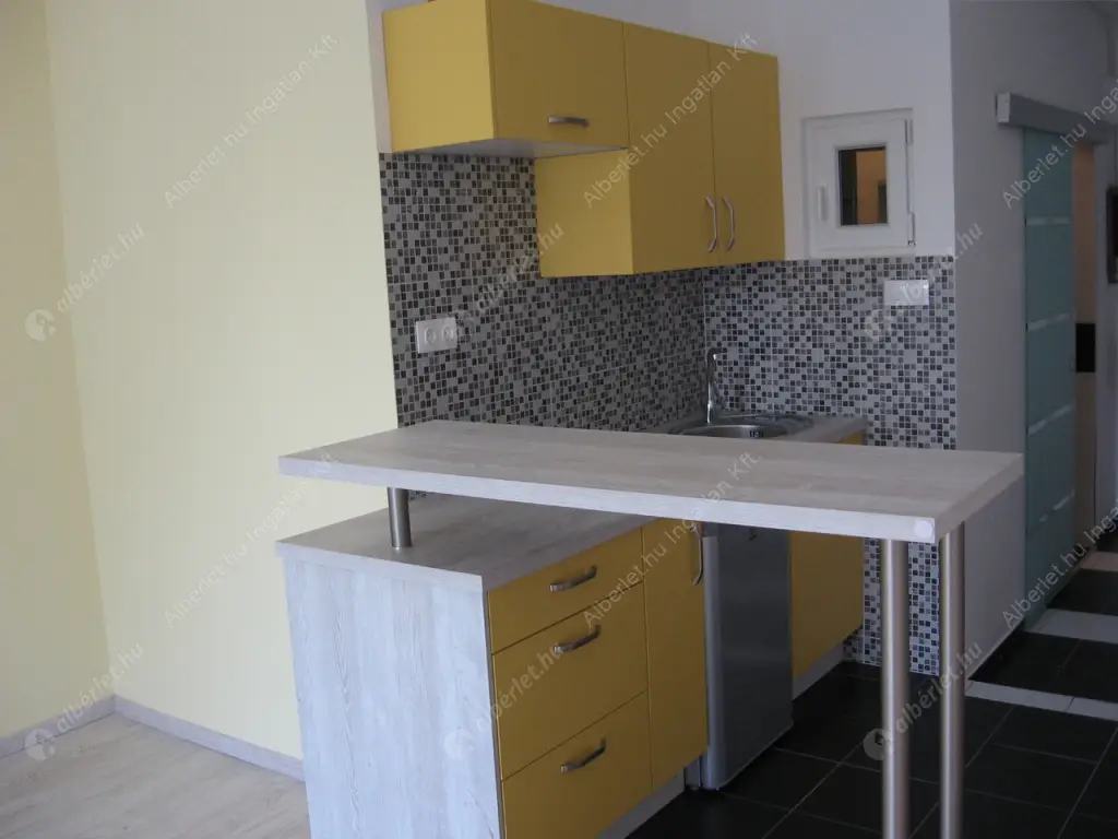 Kiadó albérlet 200000 Ft/hó áron: Budapest, XI. kerület  Bercsényi utca. Mérete: 33 nm, 1 szobás | Alberlet.hu - 6605375