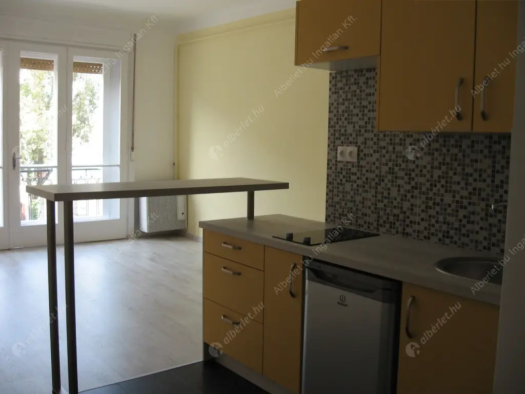 Kiadó albérlet 200000 Ft/hó áron: Budapest, XI. kerület  Bercsényi utca. Mérete: 33 nm, 1 szobás | Alberlet.hu - 6605376
