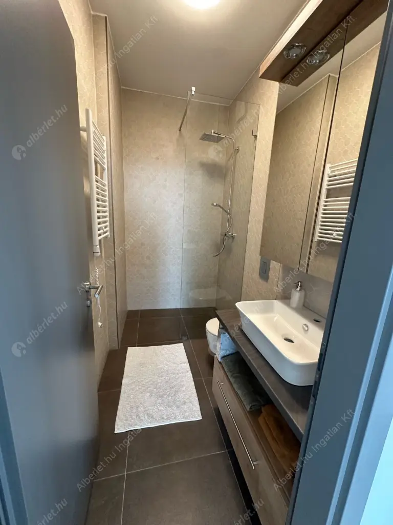 Kiadó albérlet 1100000 Ft/hó áron: Budapest, XI. kerület  Bíró László József körút. Mérete: 110 nm, 4 szobás | Alberlet.hu - 6577741