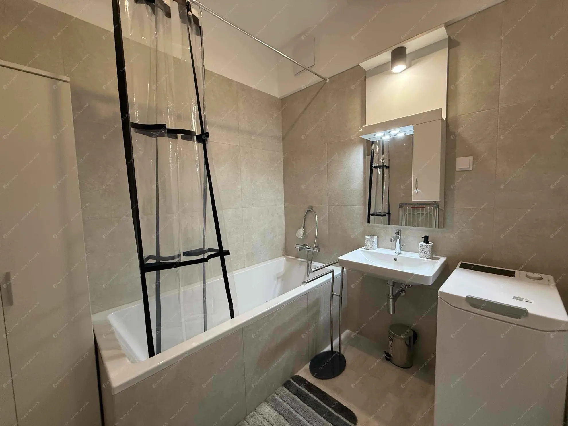 Kiadó albérlet 380000 Ft/hó áron: Budapest, XI. kerület  Bíró László József körút. Mérete: 50 nm, 2 szobás | Alberlet.hu - 6585888