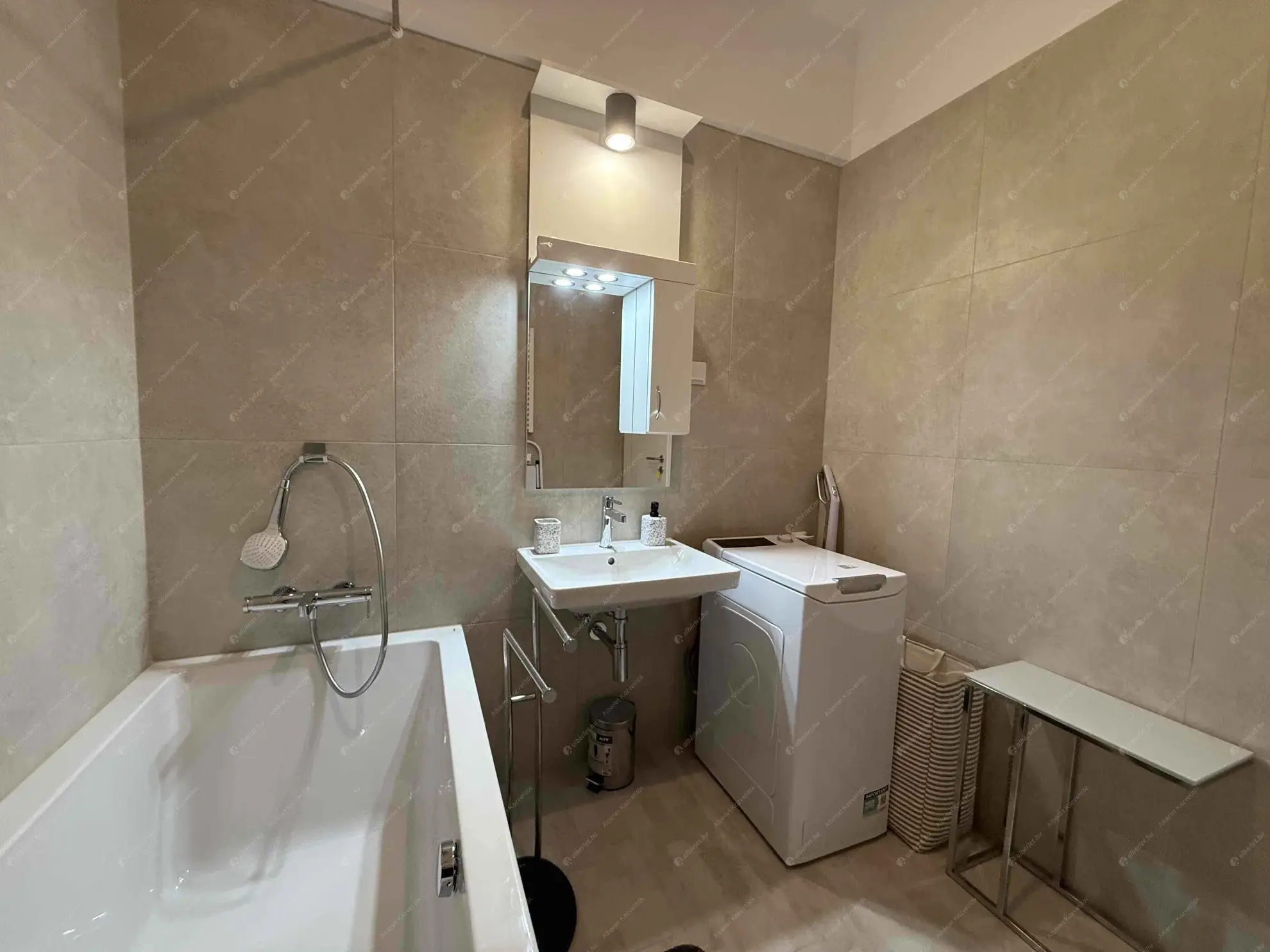 Kiadó albérlet 380000 Ft/hó áron: Budapest, XI. kerület  Bíró László József körút. Mérete: 50 nm, 2 szobás | Alberlet.hu - 6585903