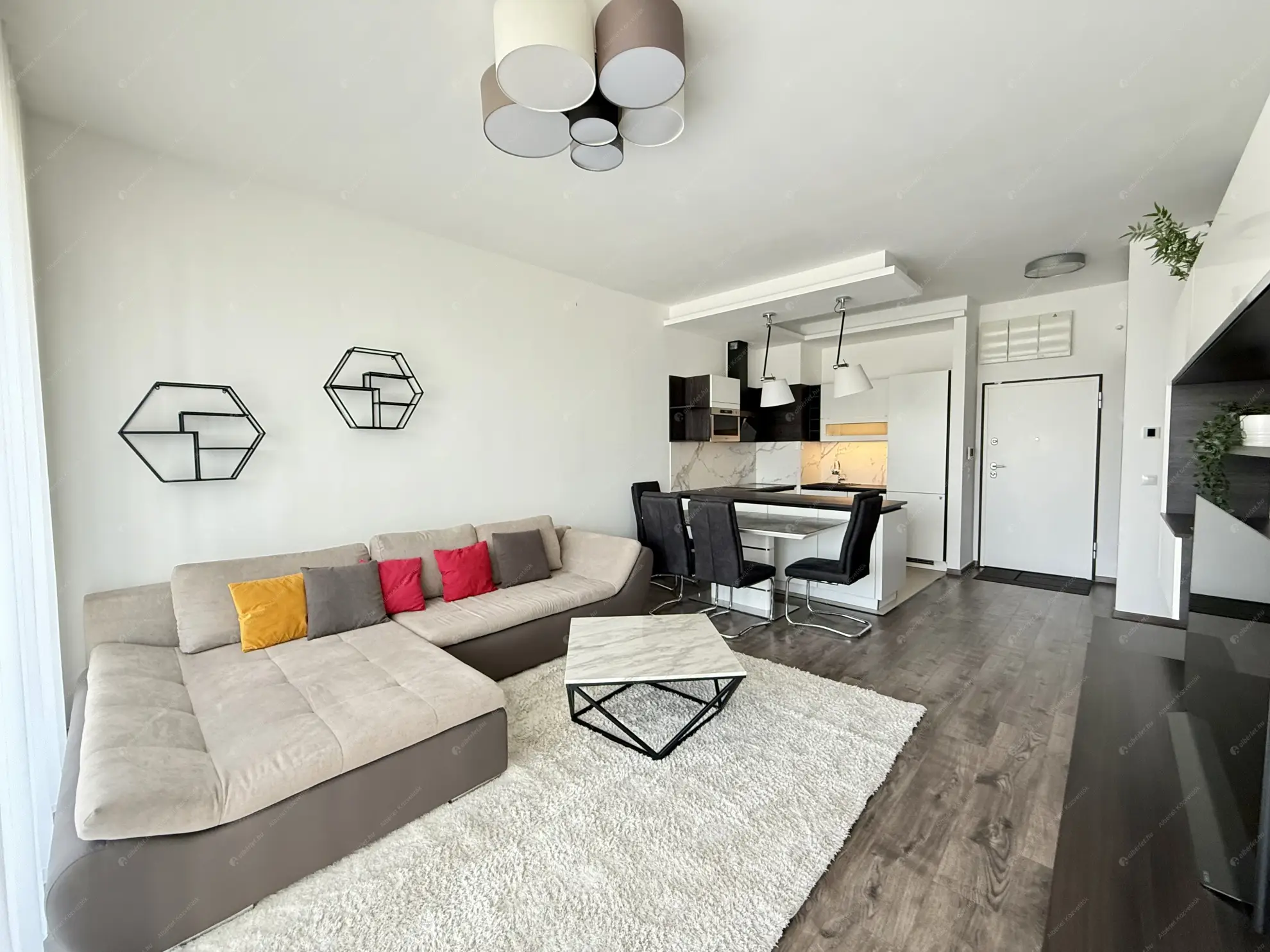 Kiadó albérlet 649000 Ft/hó áron: Budapest, XI. kerület  Bíró László József körút. Mérete: 70 nm, 3 szobás | Alberlet.hu - 6580012