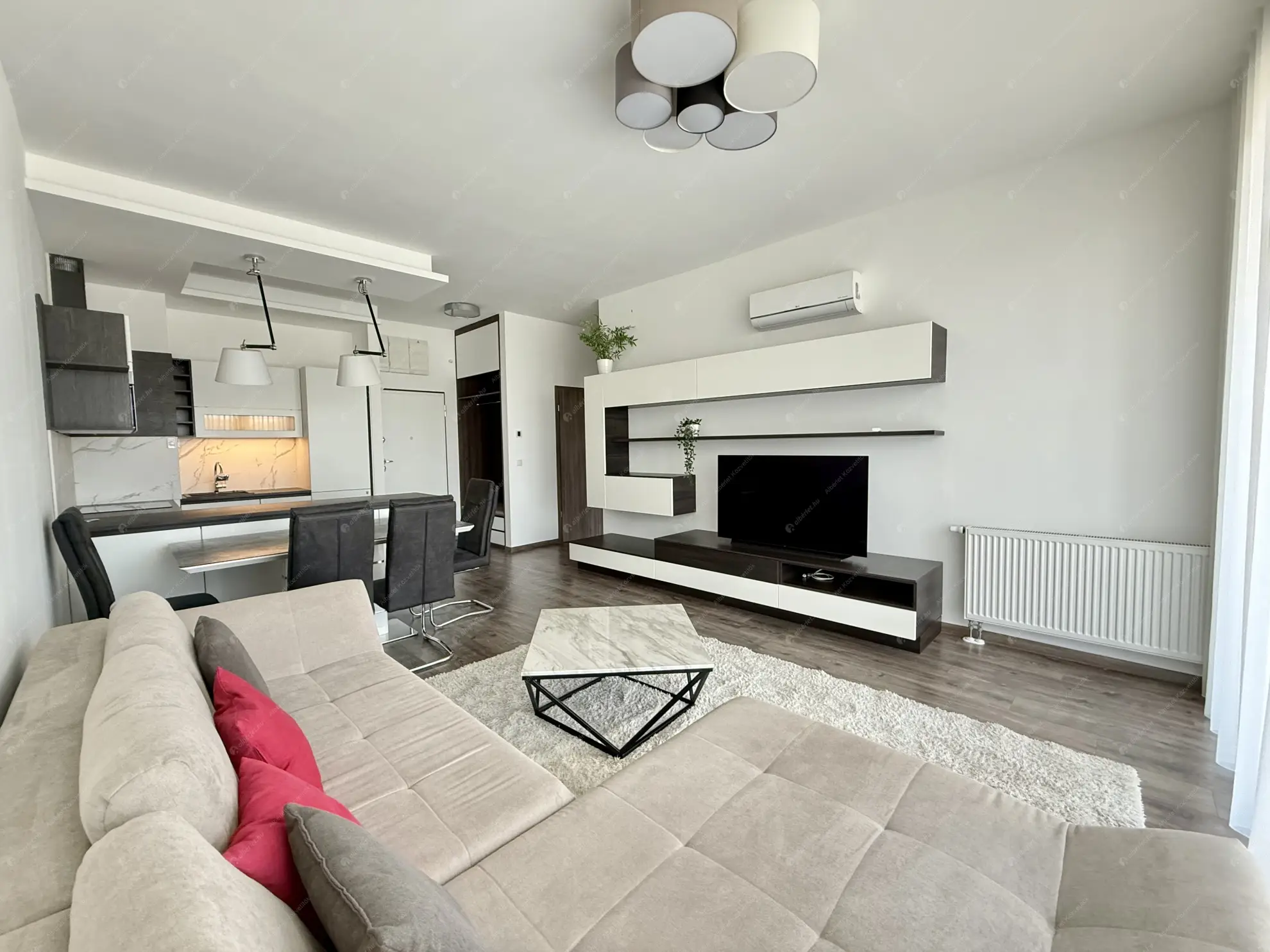 Kiadó albérlet 649000 Ft/hó áron: Budapest, XI. kerület  Bíró László József körút. Mérete: 70 nm, 3 szobás | Alberlet.hu - 6580013