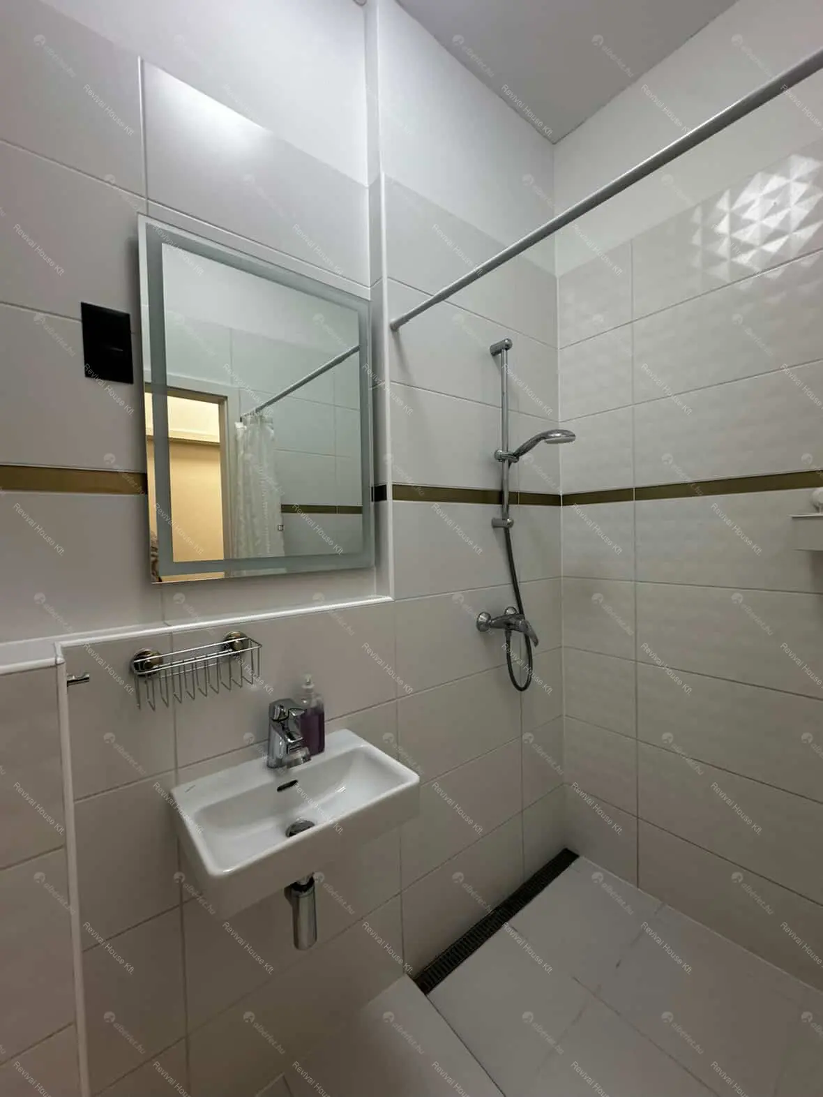 Kiadó albérlet 580000 Ft/hó áron: Budapest, XI. kerület  Bíró László József körút. Mérete: 80 nm, 3 szobás | Alberlet.hu - 6654897