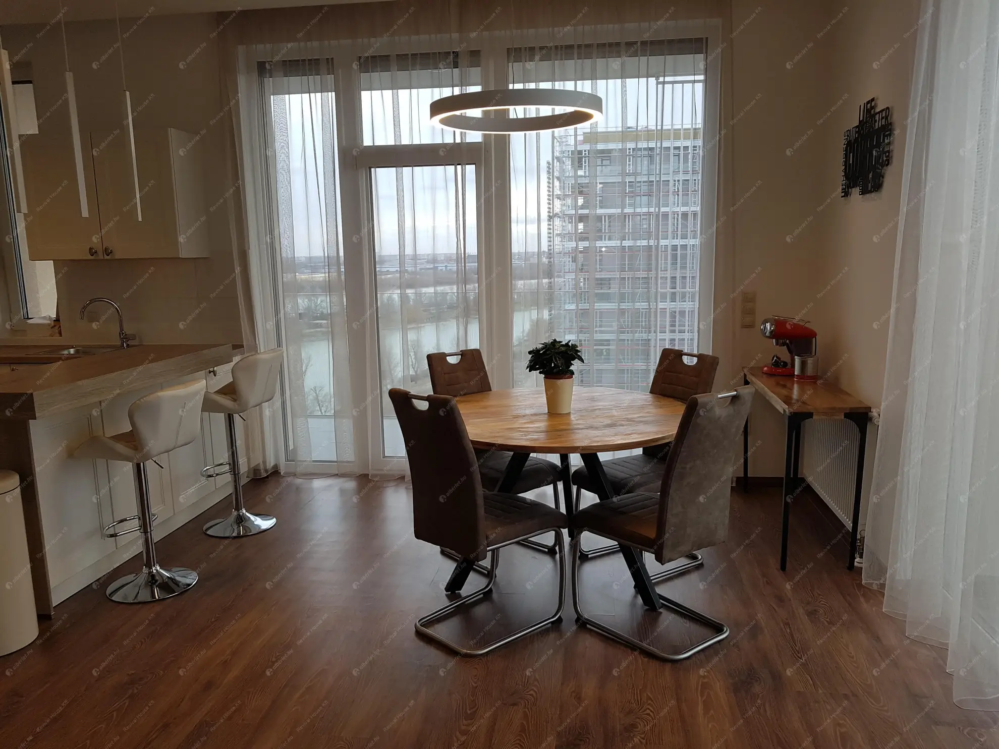 Kiadó albérlet 1300000 Ft/hó áron: Budapest, XI. kerület  Bíró László József körút. Mérete: 95 nm, 4 szobás | Alberlet.hu - 6601469