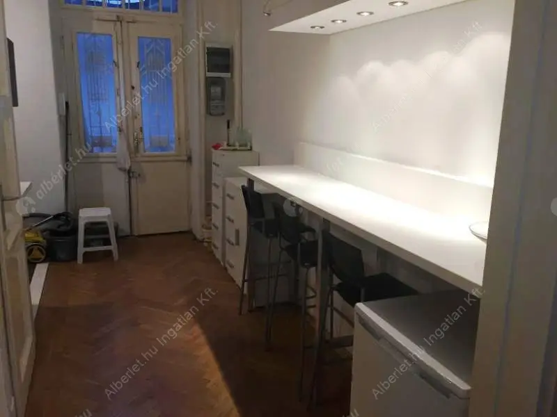 Kiadó albérlet 270000 Ft/hó áron: Budapest, XI. kerület  Budafoki út. Mérete: 74 nm, 3 szobás | Alberlet.hu - 6613886