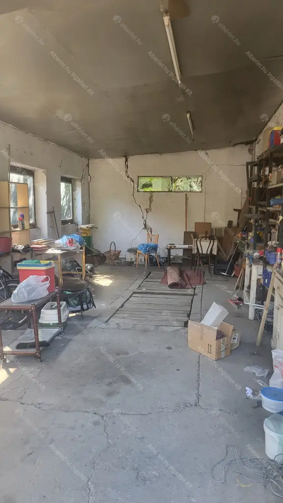 Kiadó albérlet 500000 Ft/hó áron: Budapest, XI. kerület  Budaörsi út. Mérete: 140 nm, 5 szobás | Alberlet.hu - 6675149