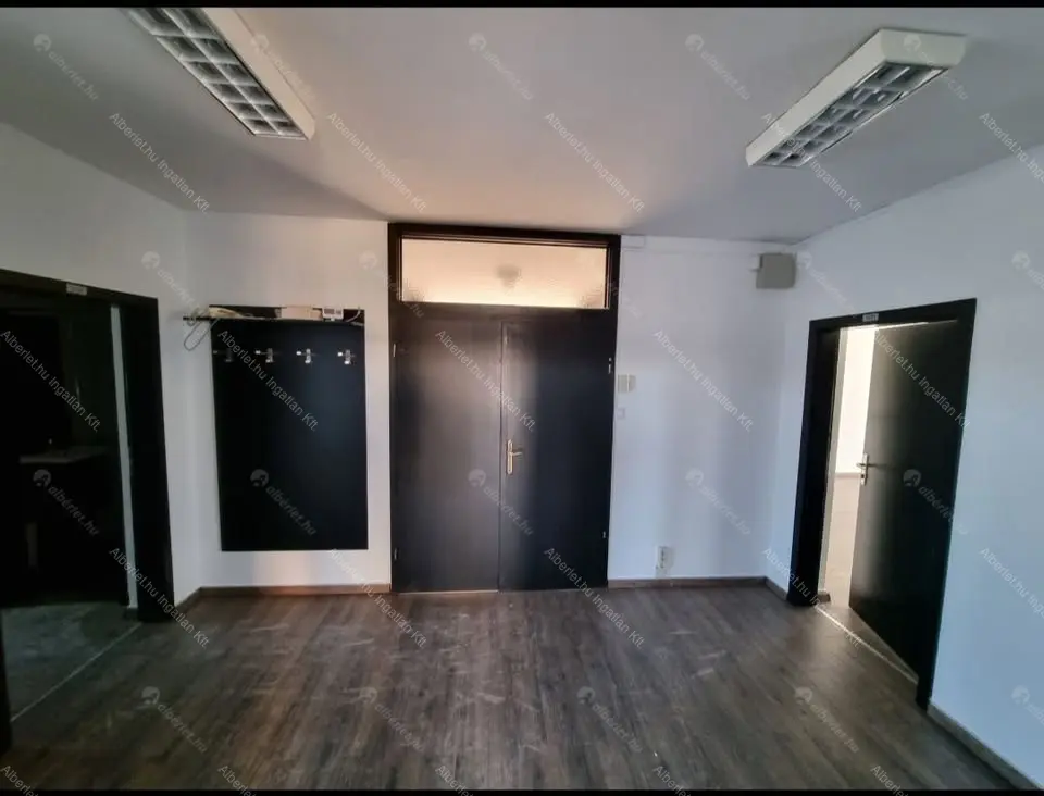 Kiadó albérlet 680000 Ft/hó áron: Budapest, XI. kerület  Budaörsi út. Mérete: 177 nm, 5 szobás | Alberlet.hu - 6699779