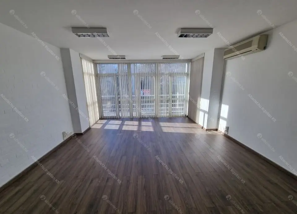 Kiadó albérlet 680000 Ft/hó áron: Budapest, XI. kerület  Budaörsi út. Mérete: 177 nm, 5 szobás | Alberlet.hu - 6699783