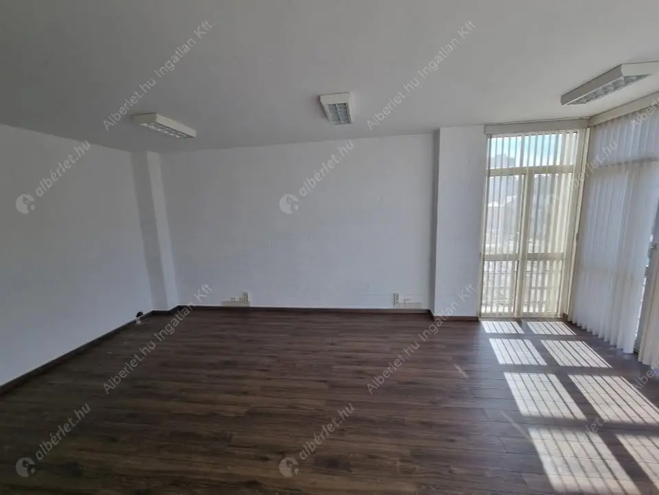 Kiadó albérlet 850000 Ft/hó áron: Budapest, XI. kerület  Budaörsi út. Mérete: 177 nm, 7 szobás | Alberlet.hu - 6638546