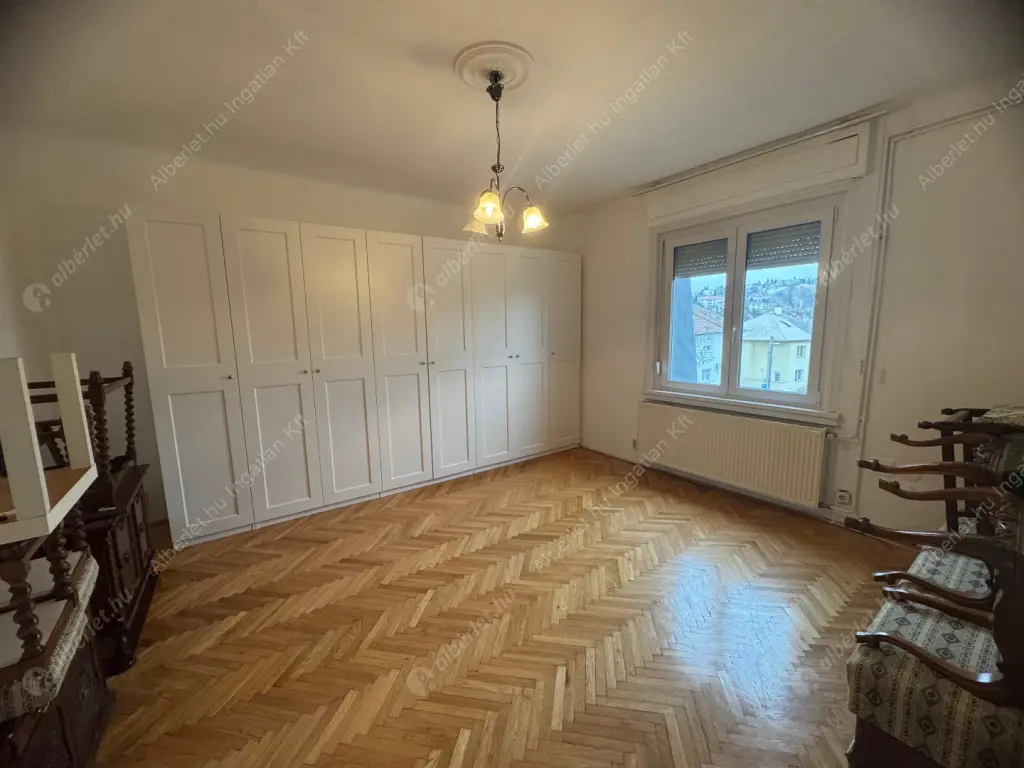 Kiadó albérlet 270000 Ft/hó áron: Budapest, XI. kerület  Budaörsi út. Mérete: 92 nm, 4 szobás | Alberlet.hu - 6628901
