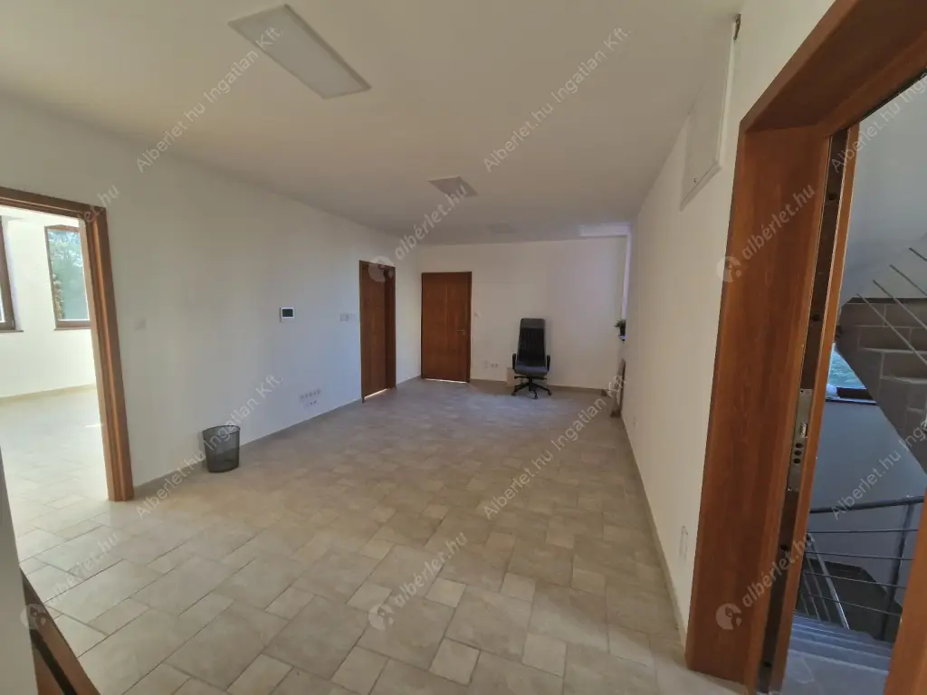 Kiadó albérlet 998000 Ft/hó áron: Budapest, XI. kerület  Csárda utca. Mérete: 162 nm, 4 szobás | Alberlet.hu - 6607028