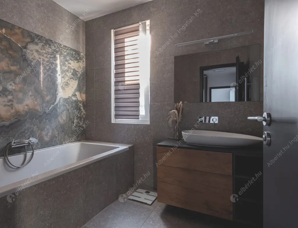 Kiadó albérlet 650000 Ft/hó áron: Budapest, XI. kerület  Csonttollú  utca . Mérete: 93 nm, 2 szobás | Alberlet.hu - 6580959