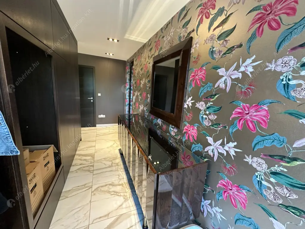 Kiadó albérlet 1950000 Ft/hó áron: Budapest, XI. kerület  Dayka Gábor utca. Mérete: 220 nm, 5 szobás | Alberlet.hu - 6576214