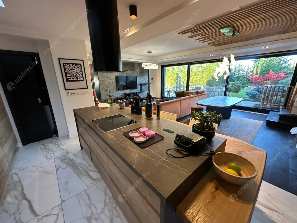 Kiadó albérlet 1950000 Ft/hó áron: Budapest, XI. kerület  Dayka Gábor utca. Mérete: 220 nm, 5 szobás | Alberlet.hu - 6618297