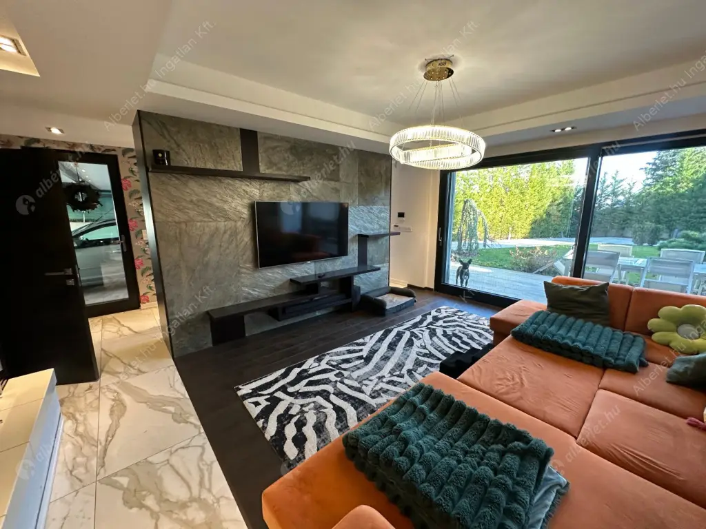 Kiadó albérlet 1950000 Ft/hó áron: Budapest, XI. kerület  Dayka Gábor utca. Mérete: 220 nm, 5 szobás | Alberlet.hu - 6618298