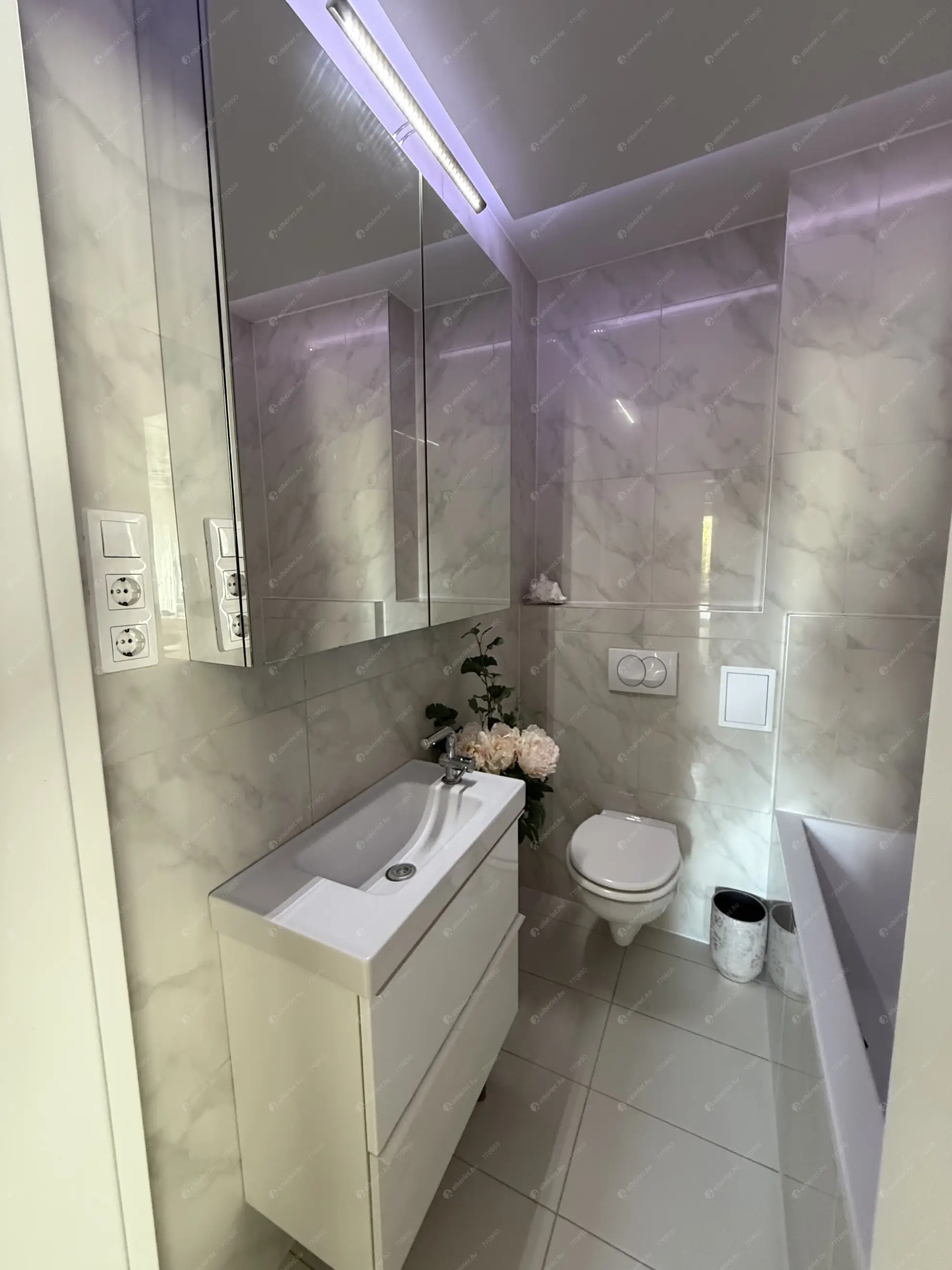 Kiadó albérlet 290000 Ft/hó áron: Budapest, XI. kerület   Egry József utca  . Mérete: 50 nm, 1 szobás | Alberlet.hu - 6579688