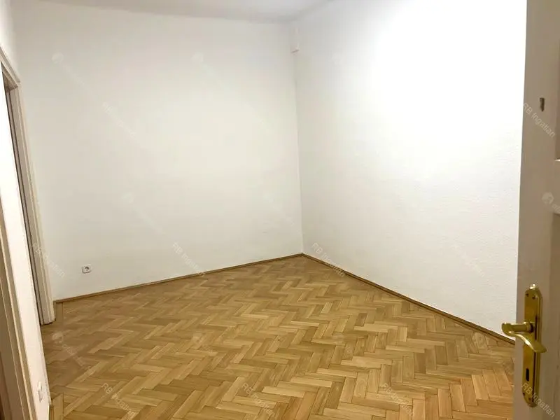 Kiadó albérlet 330000 Ft/hó áron: Budapest, XI. kerület  Eszék utca. Mérete: 88 nm, 3 szobás | Alberlet.hu - 6646131