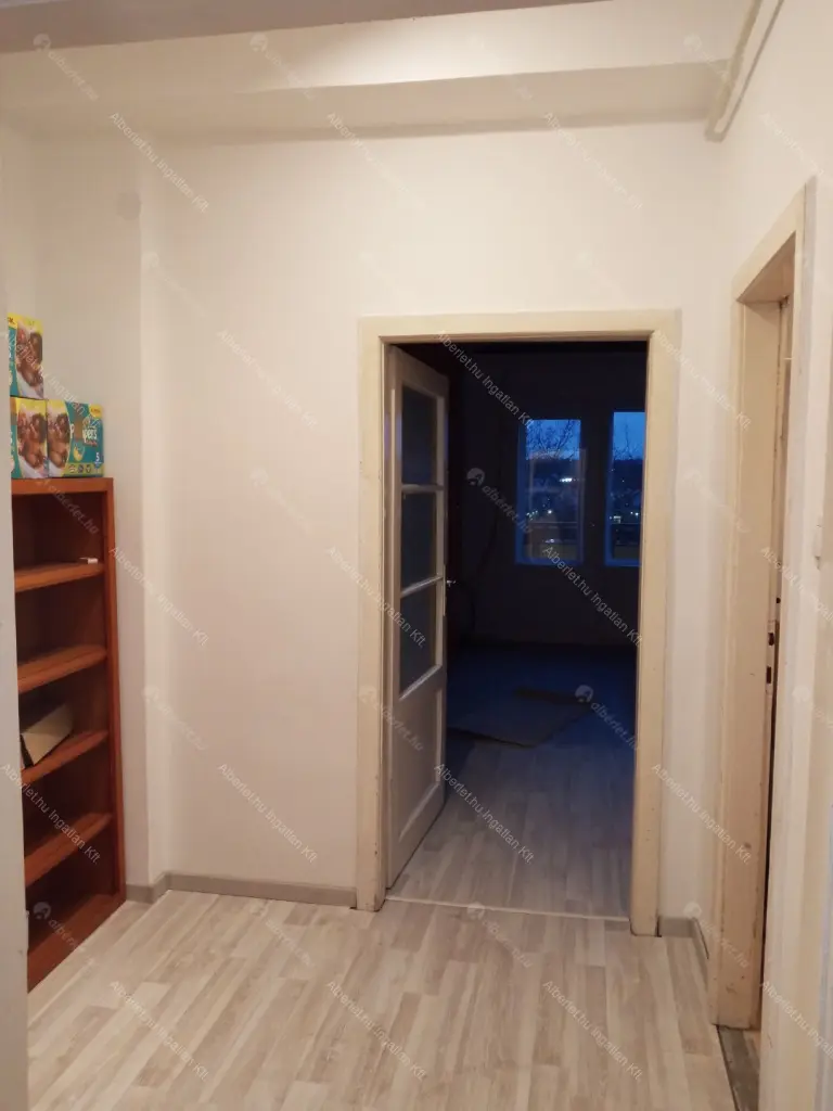 Kiadó albérlet 260000 Ft/hó áron: Budapest, XI. kerület  Etele tér. Mérete: 58 nm, 2 szobás | Alberlet.hu - 6663206