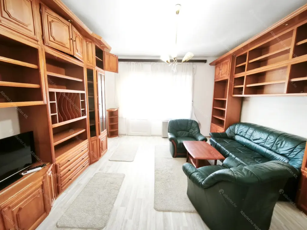 Kiadó albérlet 260000 Ft/hó áron: Budapest, XI. kerület  Etele tér. Mérete: 58 nm, 2 szobás | Alberlet.hu - 6670690