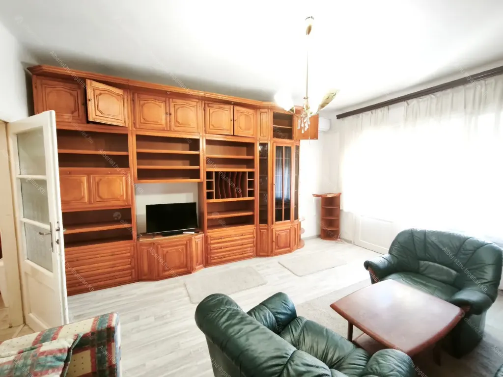 Kiadó albérlet 260000 Ft/hó áron: Budapest, XI. kerület  Etele tér. Mérete: 58 nm, 2 szobás | Alberlet.hu - 6670691