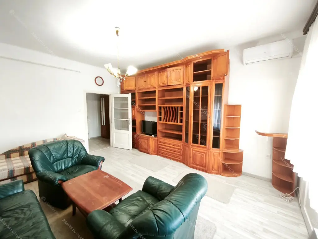 Kiadó albérlet 260000 Ft/hó áron: Budapest, XI. kerület  Etele tér. Mérete: 58 nm, 2 szobás | Alberlet.hu - 6670693