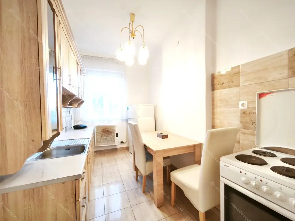 Kiadó albérlet 260000 Ft/hó áron: Budapest, XI. kerület  Etele tér. Mérete: 58 nm, 2 szobás | Alberlet.hu - 6670700