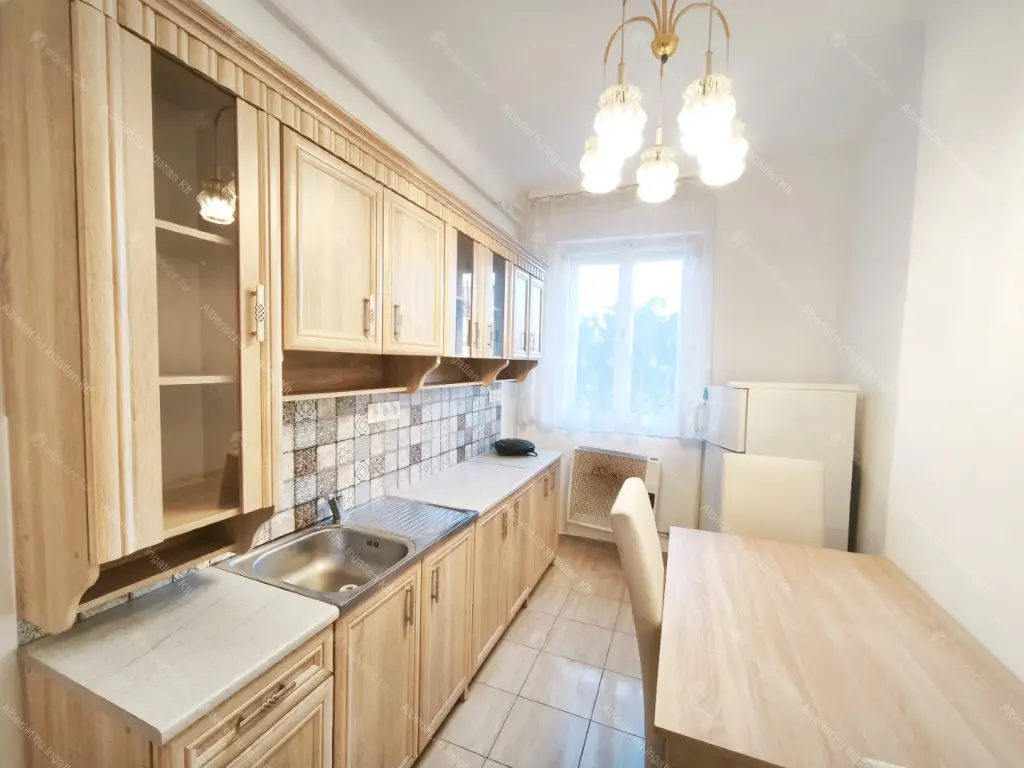 Kiadó albérlet 260000 Ft/hó áron: Budapest, XI. kerület  Etele tér. Mérete: 58 nm, 2 szobás | Alberlet.hu - 6670702