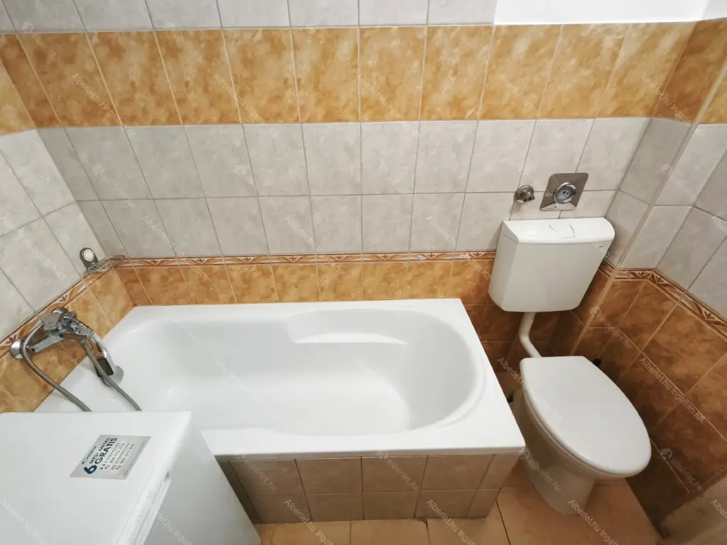 Kiadó albérlet 260000 Ft/hó áron: Budapest, XI. kerület  Etele tér. Mérete: 58 nm, 2 szobás | Alberlet.hu - 6670712