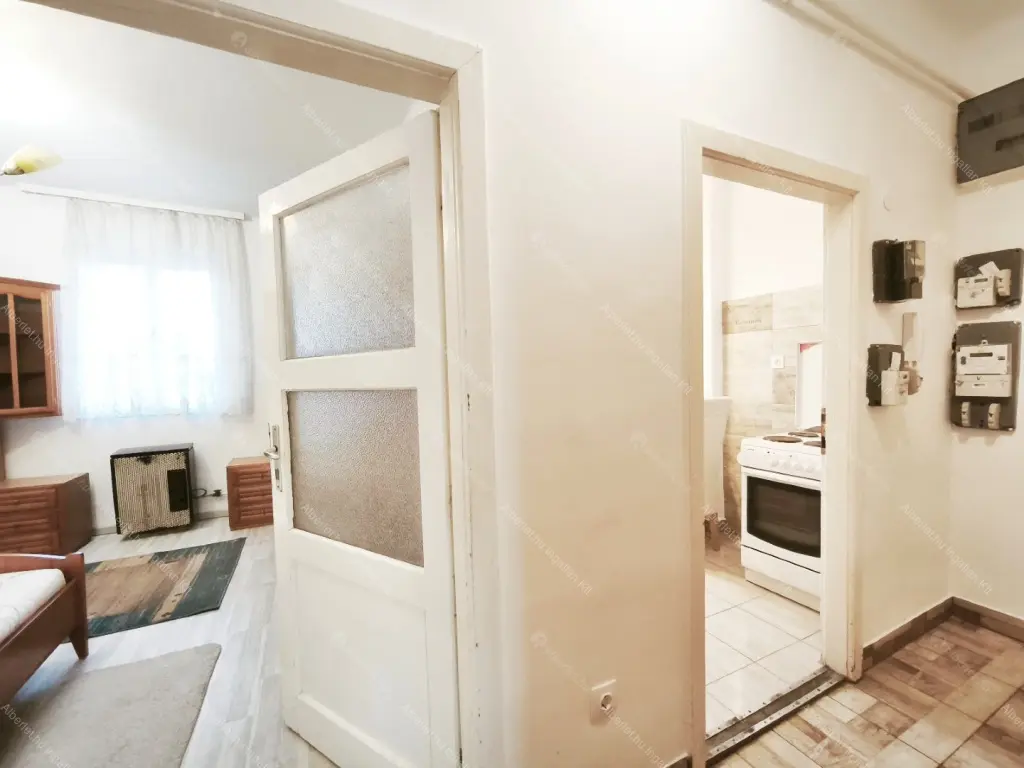 Kiadó albérlet 240000 Ft/hó áron: Budapest, XI. kerület  Etele tér. Mérete: 58 nm, 2 szobás | Alberlet.hu - 6695381