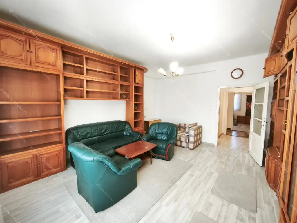 Kiadó albérlet 240000 Ft/hó áron: Budapest, XI. kerület  Etele tér. Mérete: 58 nm, 2 szobás | Alberlet.hu - 6695387