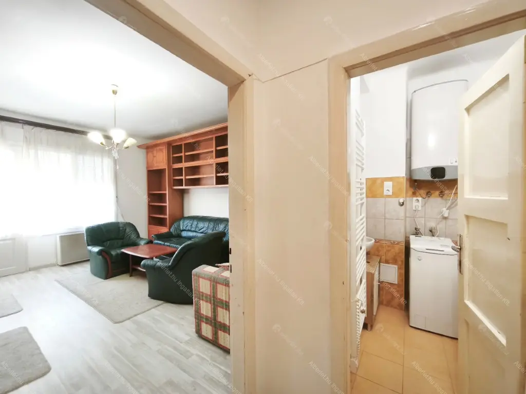 Kiadó albérlet 240000 Ft/hó áron: Budapest, XI. kerület  Etele tér. Mérete: 58 nm, 2 szobás | Alberlet.hu - 6695389