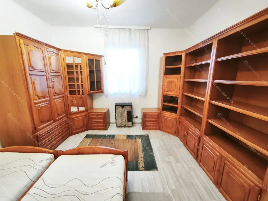 Kiadó albérlet 240000 Ft/hó áron: Budapest, XI. kerület  Etele tér. Mérete: 58 nm, 2 szobás | Alberlet.hu - 6695396