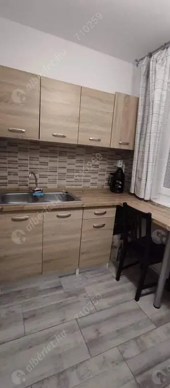 Kiadó albérlet 190000 Ft/hó áron: Budapest, XI. kerület  Etele út. Mérete: 35 nm, 1 szobás | Alberlet.hu - 5674106