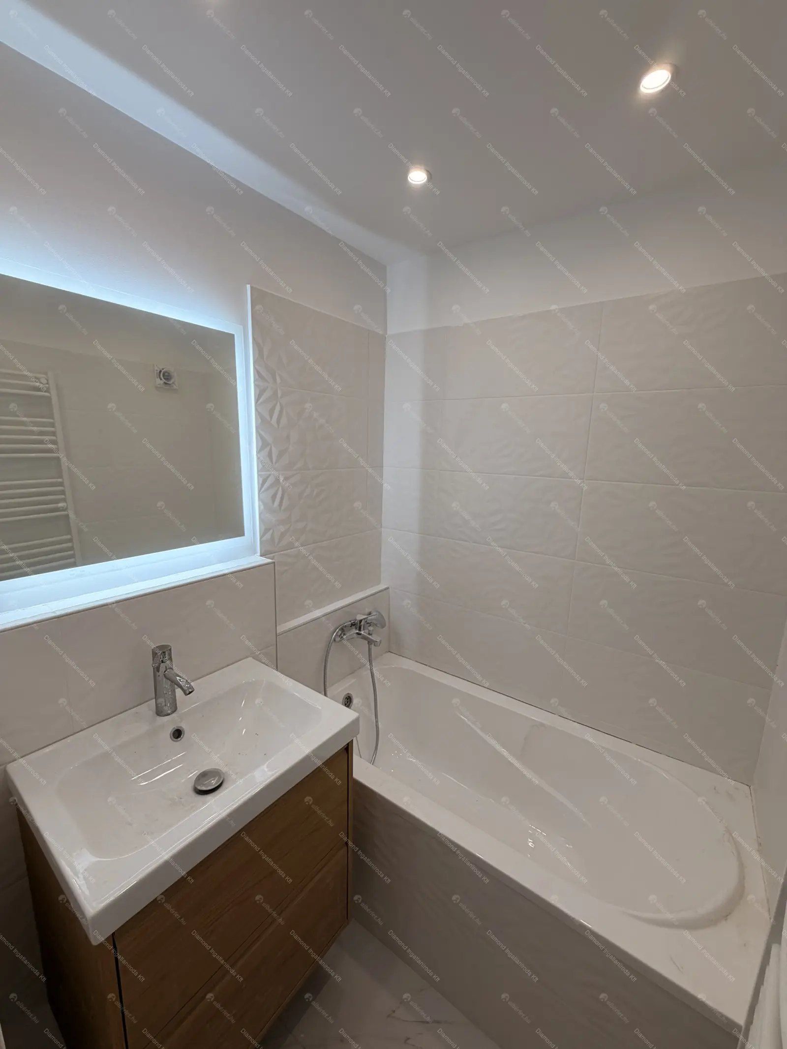 Kiadó albérlet 295000 Ft/hó áron: Budapest, XI. kerület  Etele út. Mérete: 50 nm, 2 szobás | Alberlet.hu - 6662941