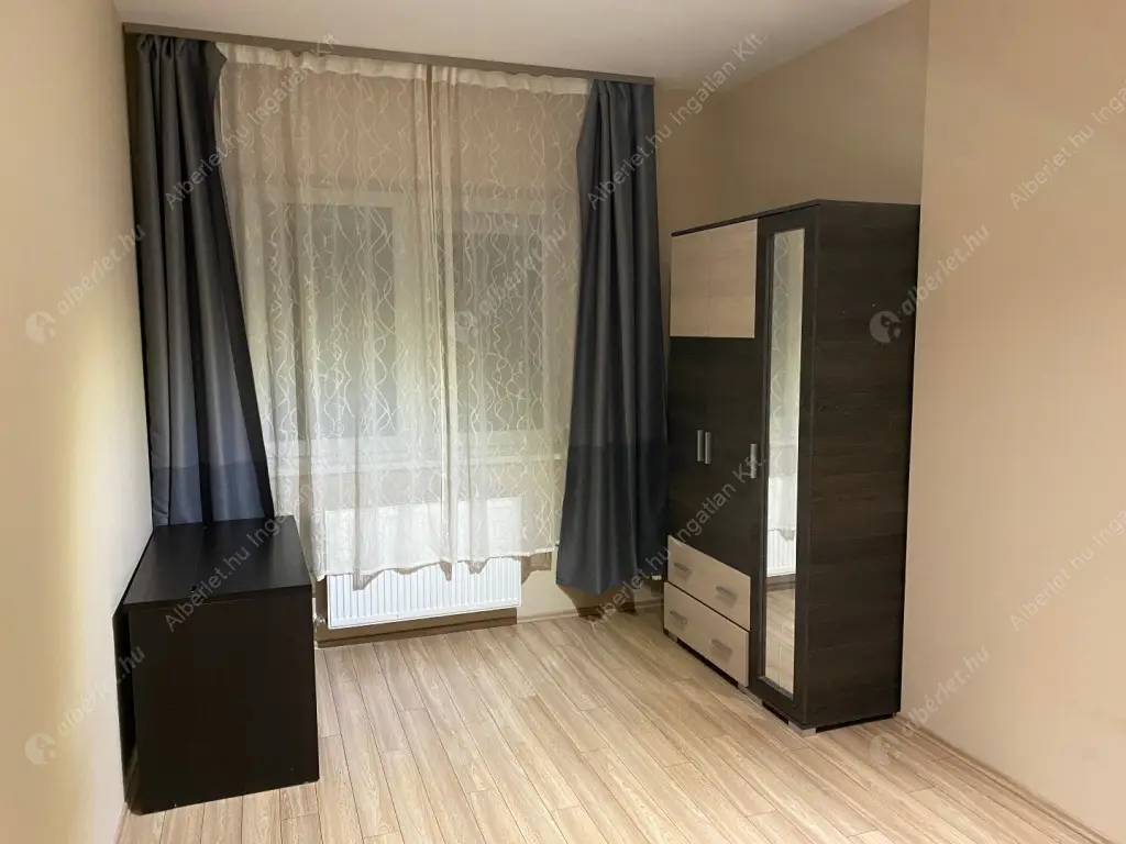 Kiadó albérlet 399000 Ft/hó áron: Budapest, XI. kerület  Fehérvári út. Mérete: 101 nm, 4 szobás | Alberlet.hu - 6570527