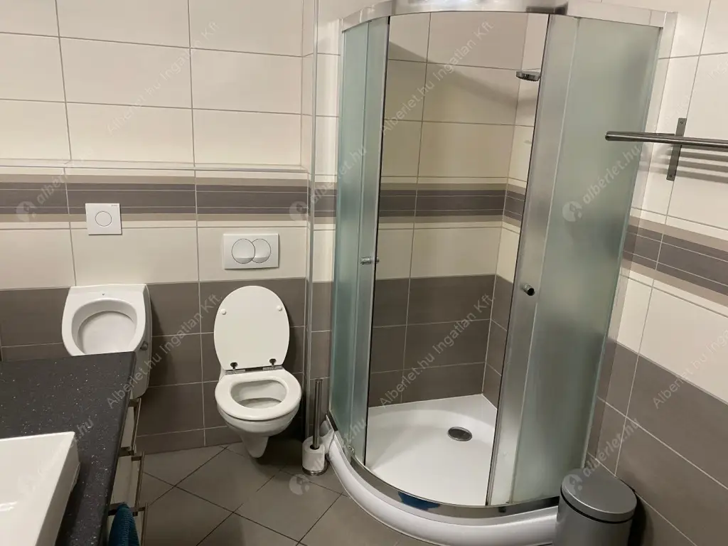 Kiadó albérlet 399000 Ft/hó áron: Budapest, XI. kerület  Fehérvári út. Mérete: 101 nm, 4 szobás | Alberlet.hu - 6570534