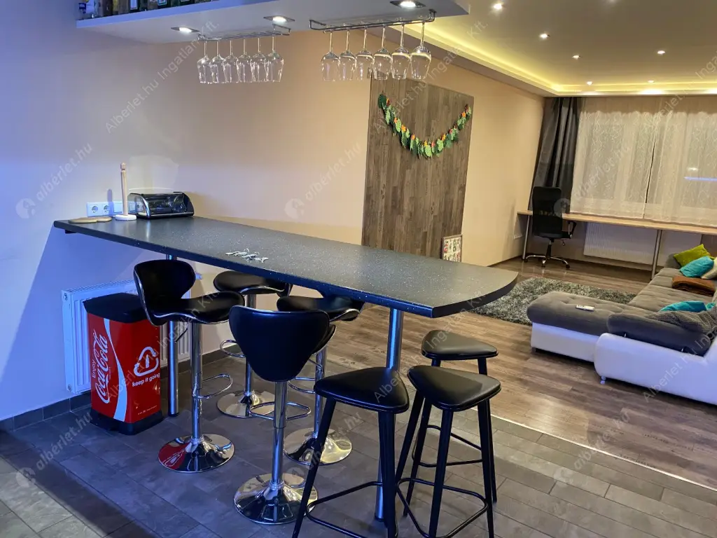 Kiadó albérlet 449000 Ft/hó áron: Budapest, XI. kerület  Fehérvári út. Mérete: 101 nm, 4 szobás | Alberlet.hu - 6628082