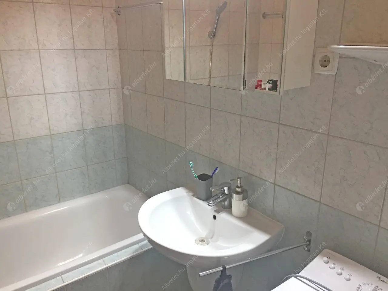 Kiadó albérlet 230000 Ft/hó áron: Budapest, XI. kerület  Fehérvári út. Mérete: 43 nm, 2 szobás | Alberlet.hu - 4887477